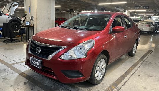 Nissan • Versa