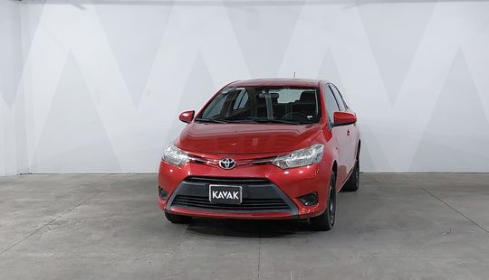 Toyota • Yaris