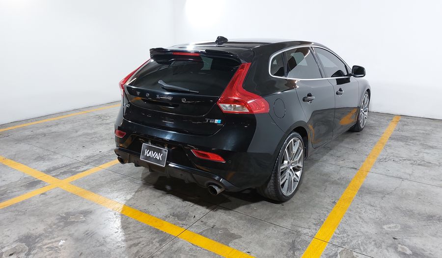Volvo V40 2.0 R-DESIGN T5 Hatchback 2017