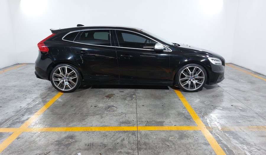 Volvo V40 2.0 R-DESIGN T5 Hatchback 2017
