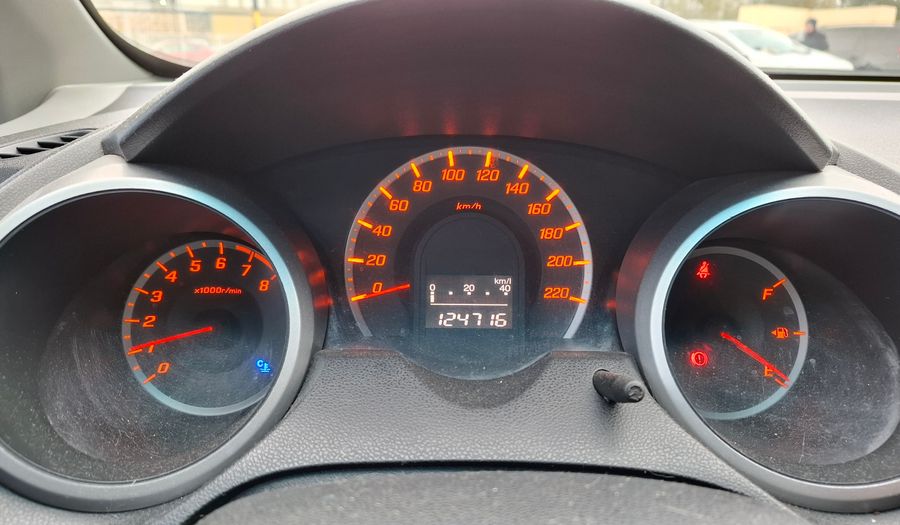Honda Fit 1.4 LX MT Hatchback 2011