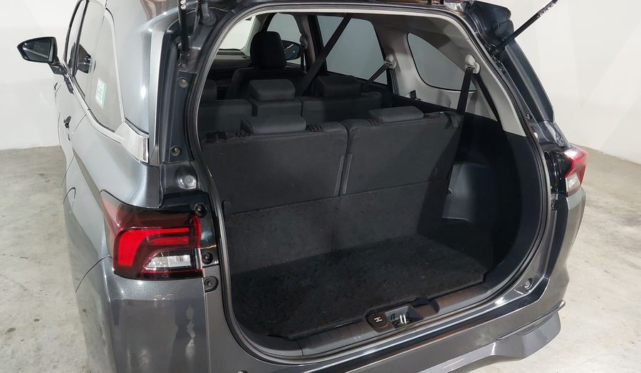 Toyota Avanza 1.5 XLE CVT Minivan 2024