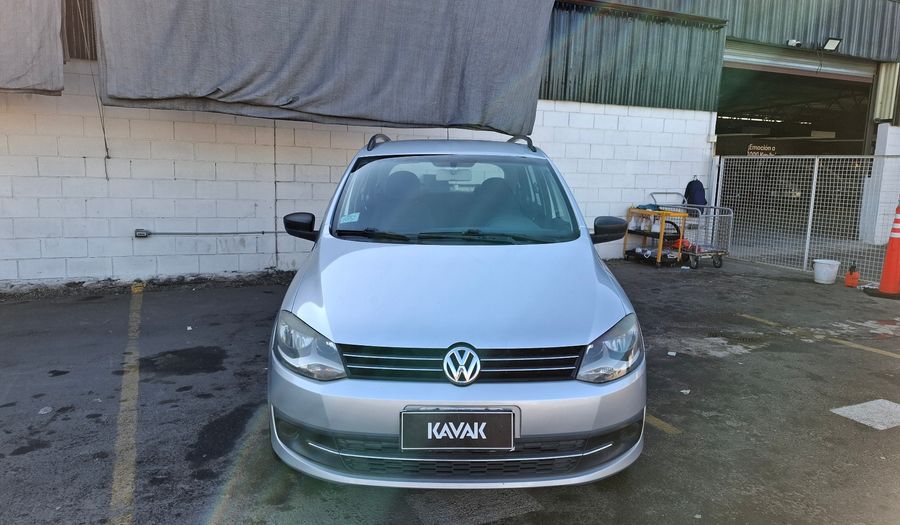 Volkswagen Suran 1.6 COMFORTLINE AB Wagon 2014