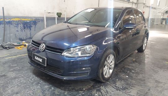 Volkswagen • Golf