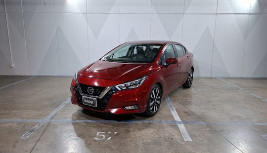 Nissan • Versa