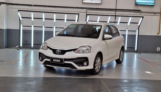 Toyota • Etios
