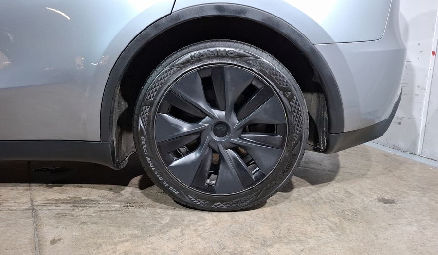 Tesla Model Y BEV RWD AUTO Suv 2025