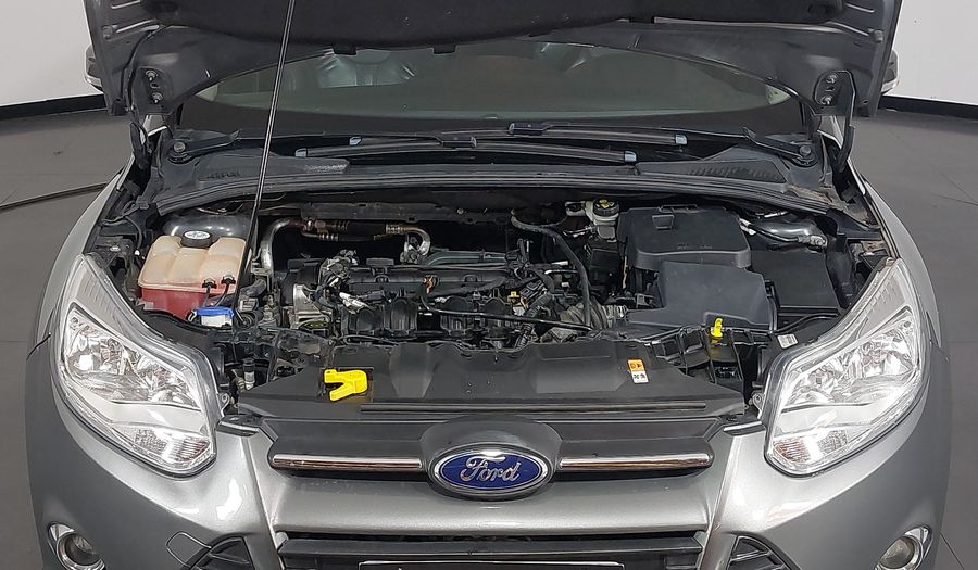 Ford Focus SE Hatchback 2015