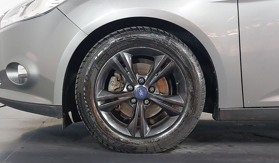 Ford Focus SE Hatchback 2015