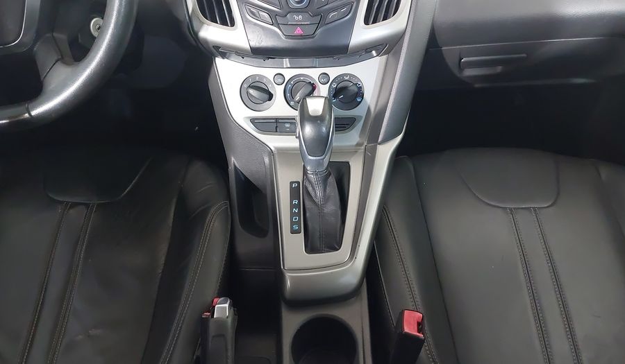 Ford Focus SE Hatchback 2015