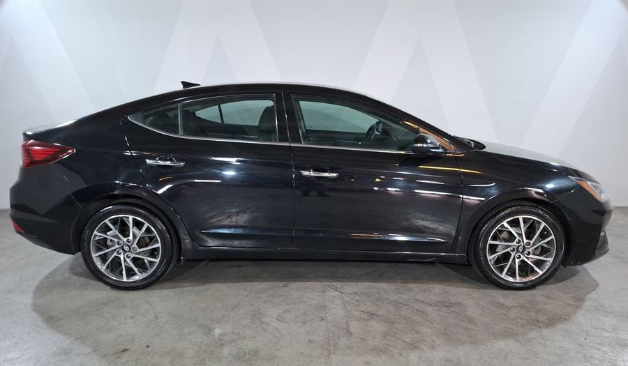 Hyundai Elantra 2.0 LIMITED TECH NAVI AUTO Sedan 2019