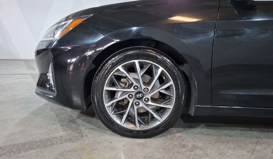 Hyundai Elantra 2.0 LIMITED TECH NAVI AUTO Sedan 2019