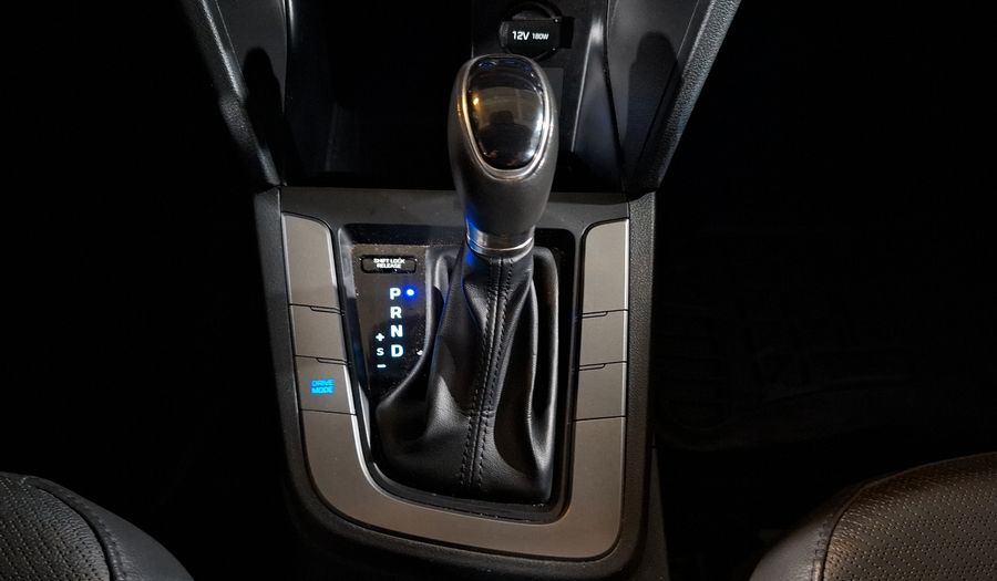 Hyundai Elantra 2.0 LIMITED TECH NAVI AUTO Sedan 2019