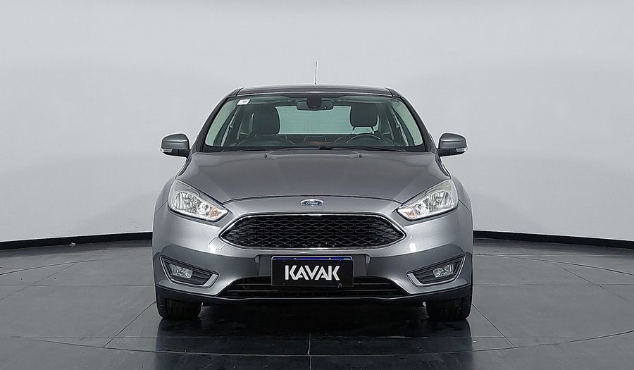 Ford Focus SE PLUS FASTBACK Sedan 2017
