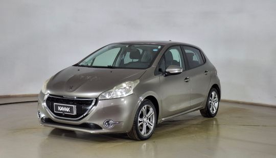 Peugeot • 208
