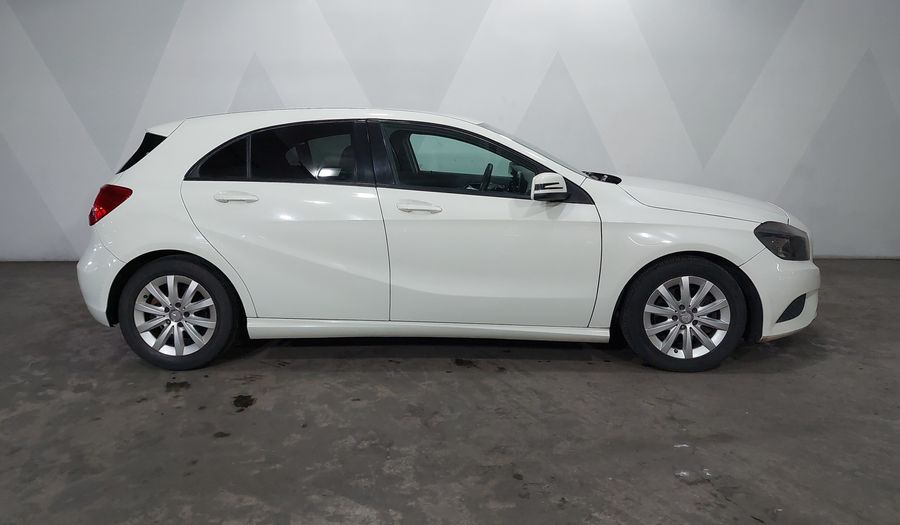 Mercedes Benz Clase A 1.6 180 CGI 7G-DCT Hatchback 2015