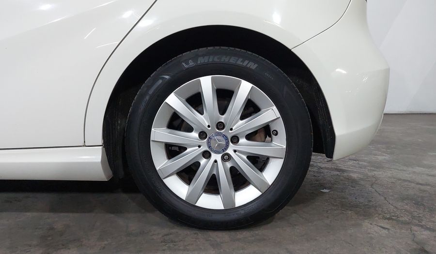 Mercedes Benz Clase A 1.6 180 CGI 7G-DCT Hatchback 2015