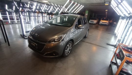 Peugeot • 208