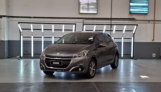 Peugeot • 208