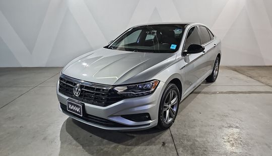Volkswagen • Jetta
