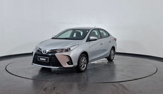 Toyota • Yaris