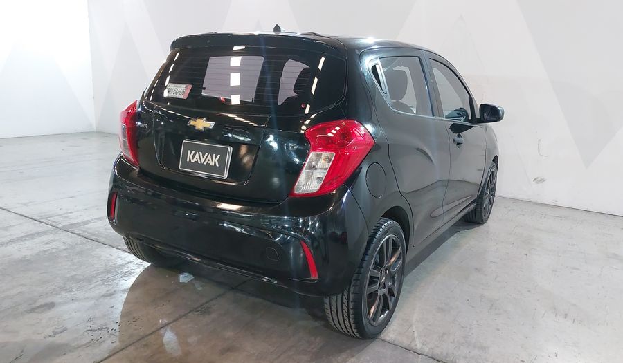 Chevrolet Spark 1.4 LT B MT Hatchback 2017