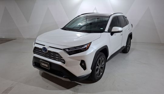 Toyota • RAV4