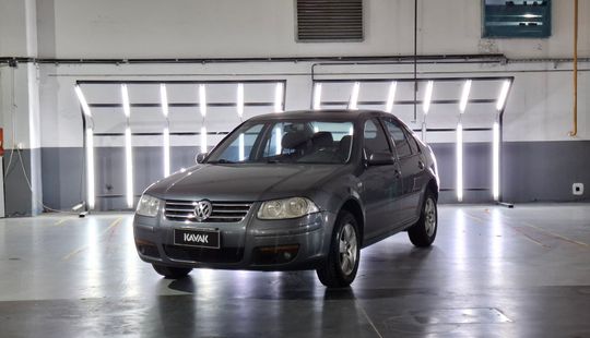 Volkswagen • Bora