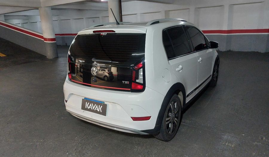 Volkswagen Up CROSS TSI TOTAL Hatchback 2018