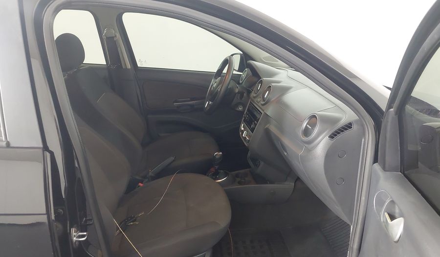 Volkswagen Voyage MI TRENDLINE Sedan 2014