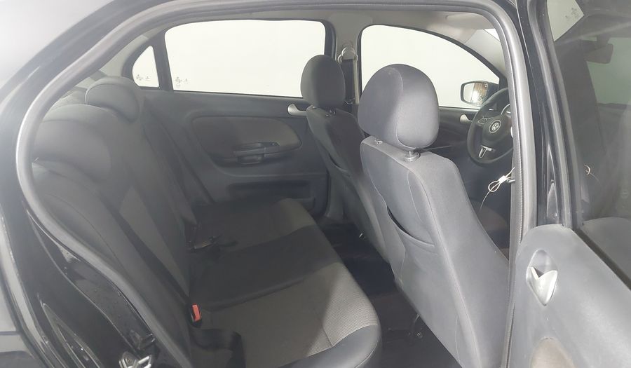 Volkswagen Voyage MI TRENDLINE Sedan 2014