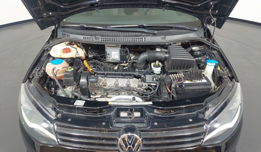 Volkswagen Voyage MI TRENDLINE Sedan 2014
