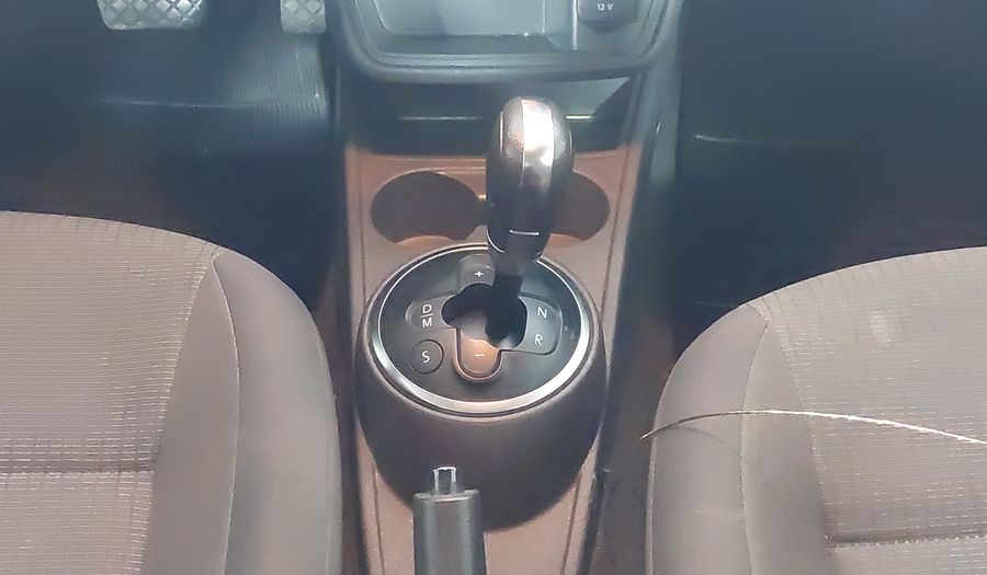 Volkswagen Voyage MI TRENDLINE Sedan 2014