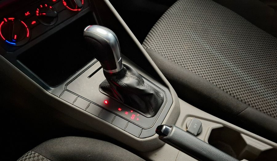 Volkswagen Virtus 1.6 MSI TRENDLINE AUTO Sedan 2018