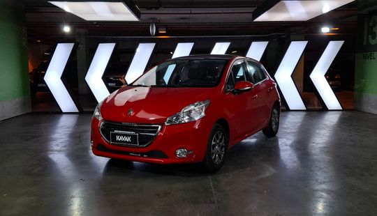 Peugeot • 208