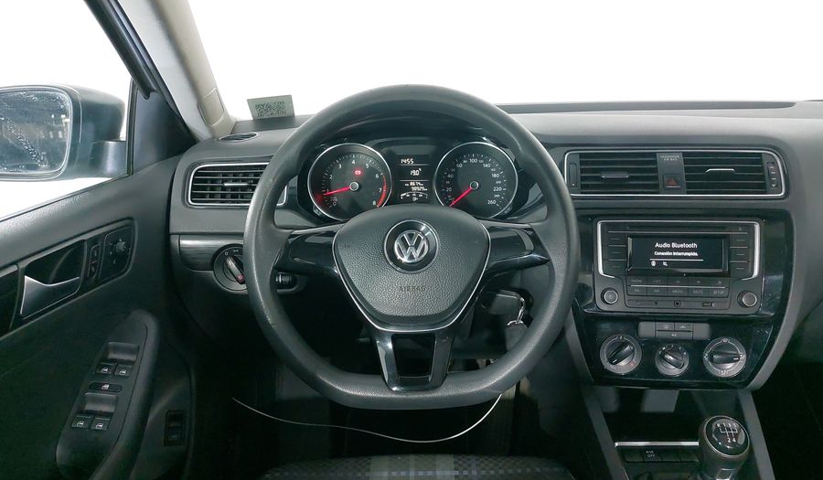 Volkswagen Jetta 2.0 STYLE MT Sedan 2017