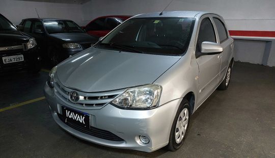 Toyota • Etios