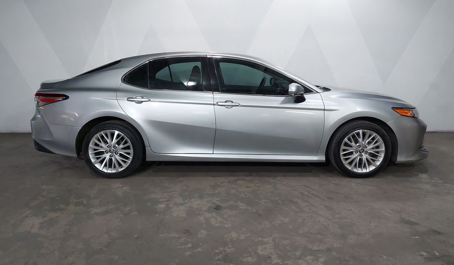 Toyota Camry 2.5 XLE NAVI AUTO Sedan 2020