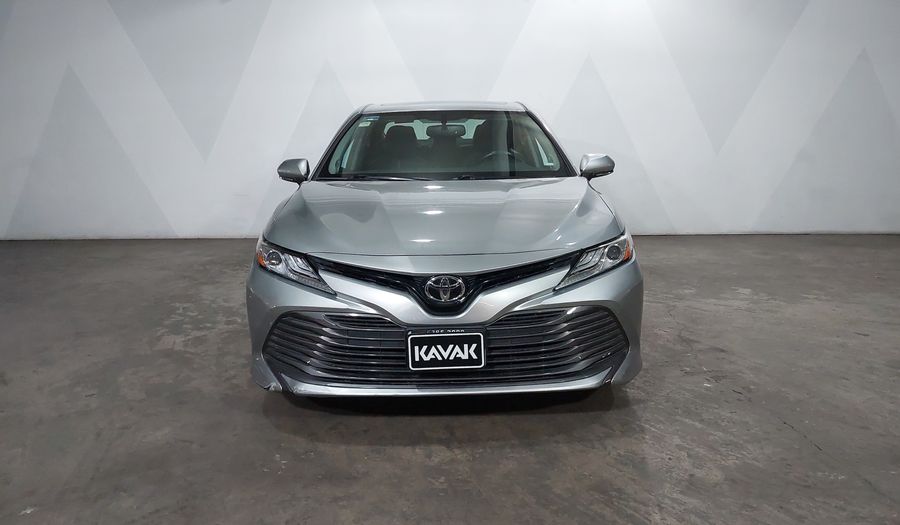 Toyota Camry 2.5 XLE NAVI AUTO Sedan 2020