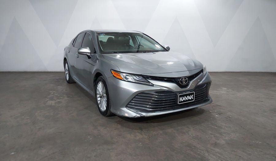 Toyota Camry 2.5 XLE NAVI AUTO Sedan 2020