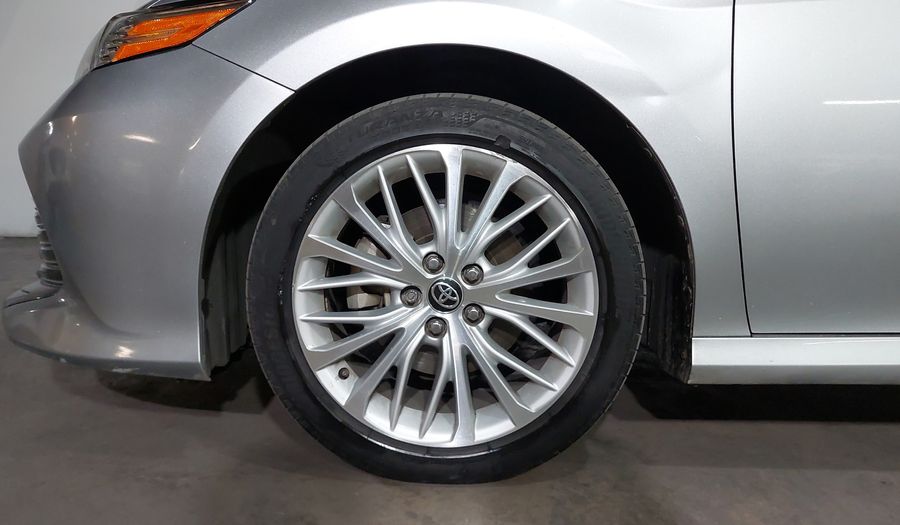 Toyota Camry 2.5 XLE NAVI AUTO Sedan 2020