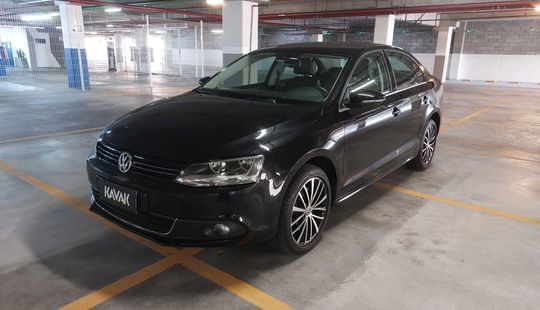 Volkswagen • Jetta