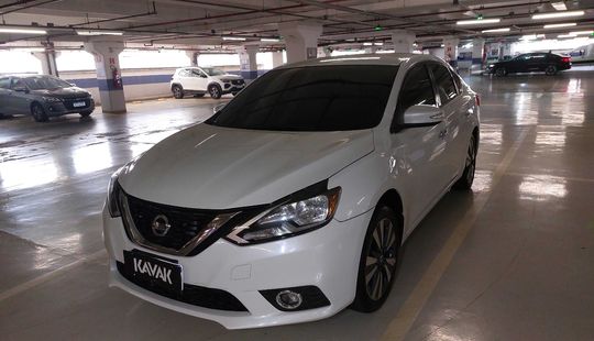 Nissan • Sentra