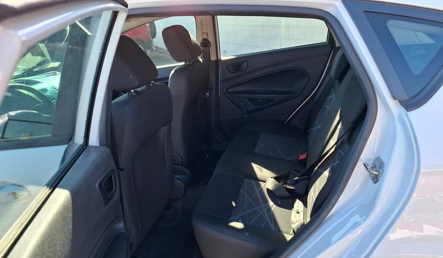 Ford Fiesta Kinetic Design 1.6 S Hatchback 2015