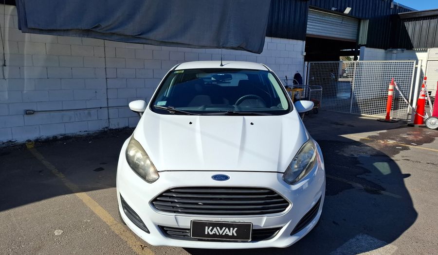 Ford Fiesta Kinetic Design 1.6 S Hatchback 2015