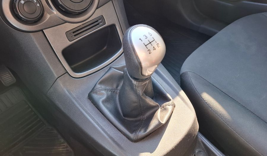 Ford Fiesta Kinetic Design 1.6 S Hatchback 2015
