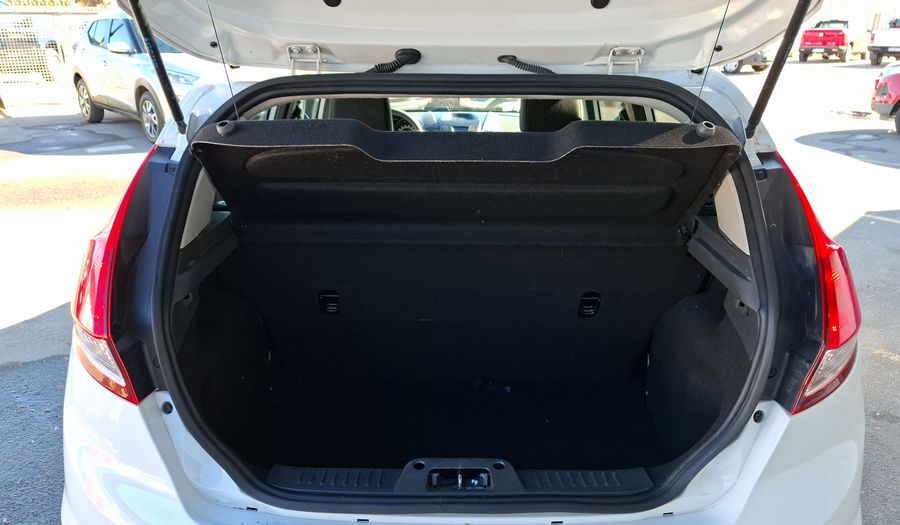 Ford Fiesta Kinetic Design 1.6 S Hatchback 2015