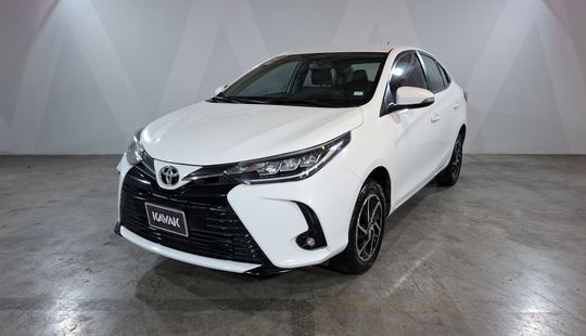 Toyota • Yaris