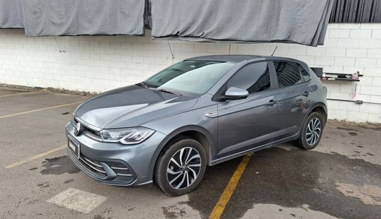 Volkswagen • Polo