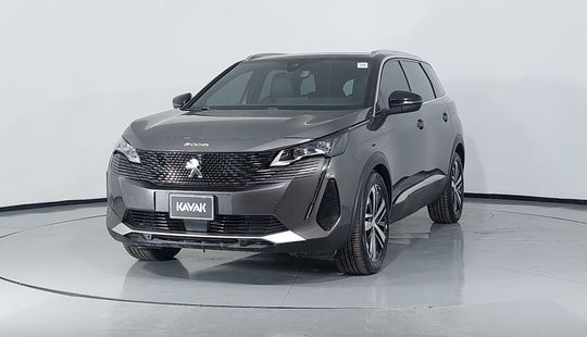 Peugeot • 5008